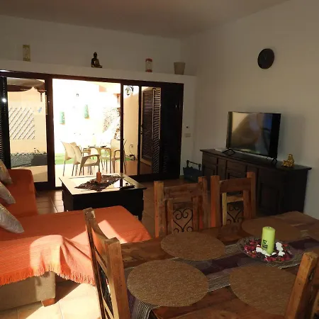 Casa Ely Коральео
